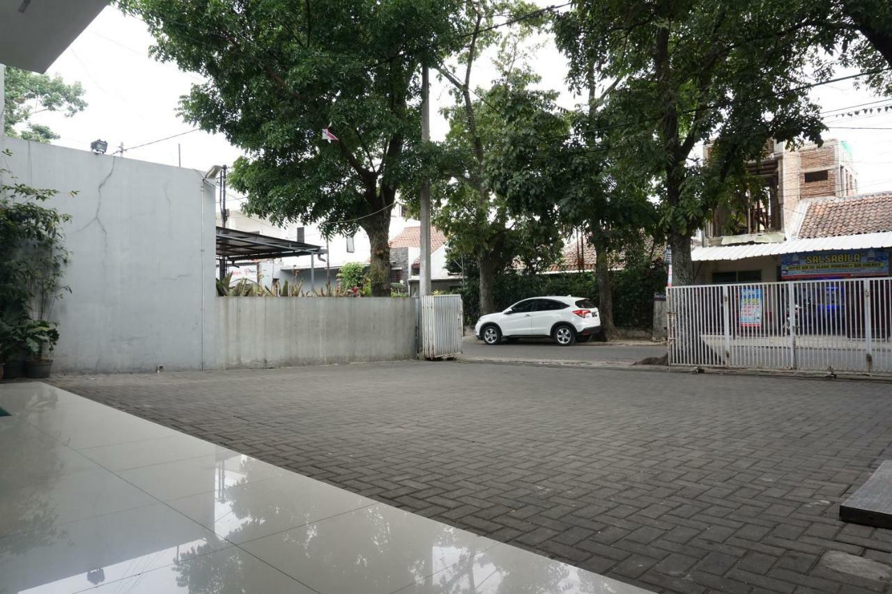 Residences By Reddoorz Syariah @ Buah Batu Bandung Eksteriør billede